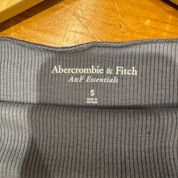 Abercrombie & Fitch Long Sleeve Top - Picture 5 of 7